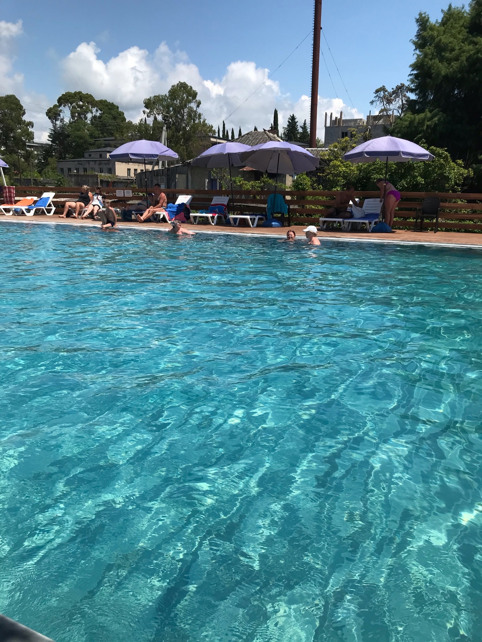 Горящий тур в Абхазию: Приключение с Бюро Путешествий “КОНТИНЕНТ”